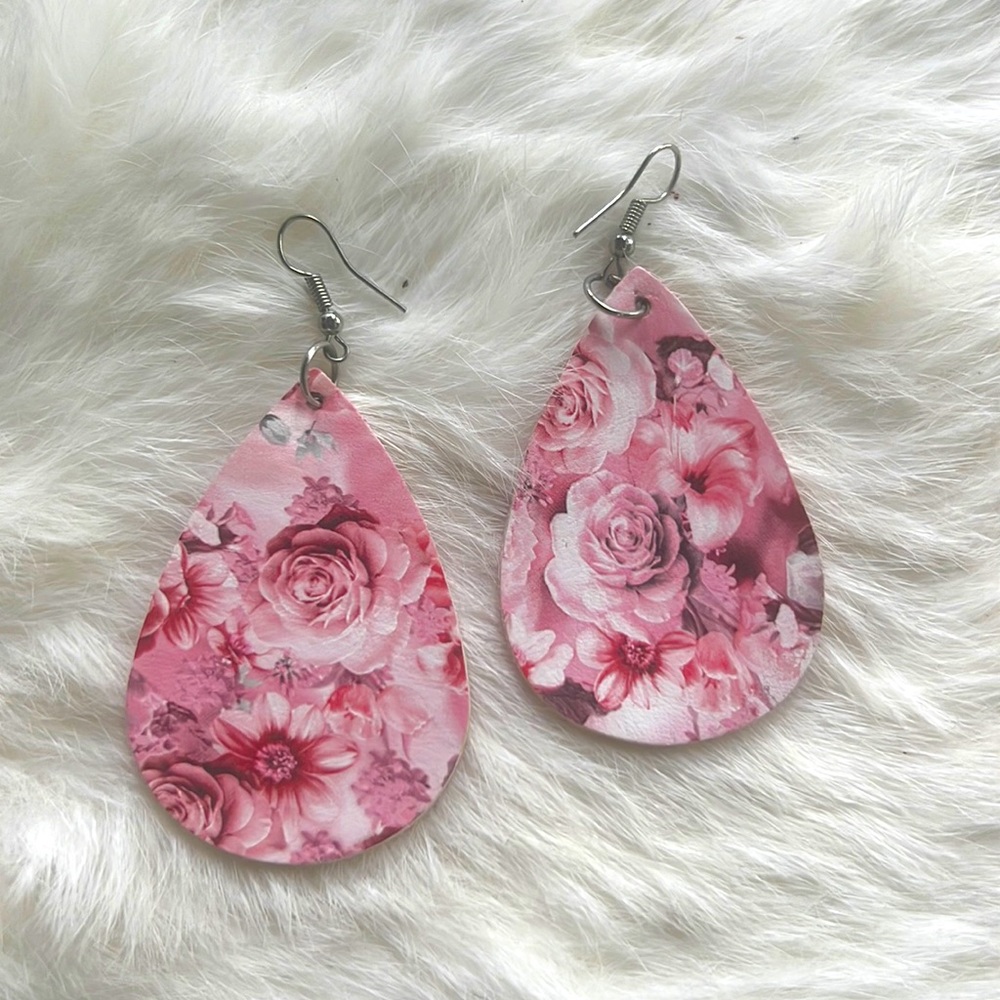Lovely faux leather floral earrings